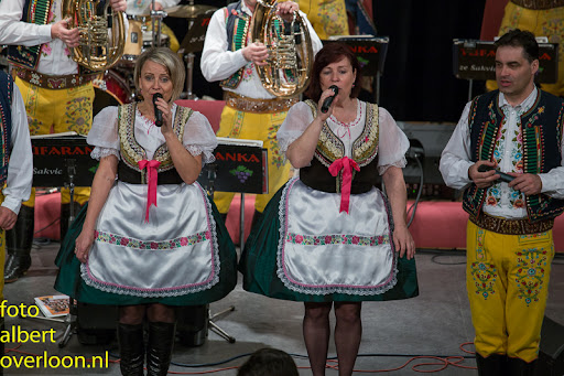 Blaaskapel Freunde Echo met Tufaranka Overloon 19-04-2014 (30).jpg