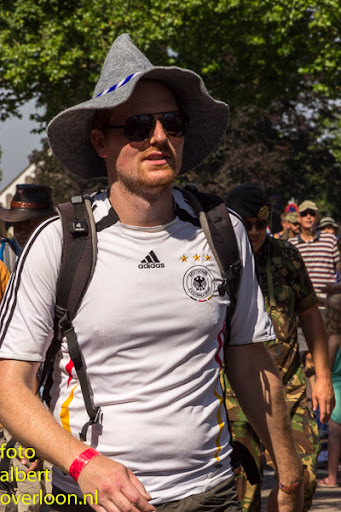vierdaagse door cuijk 18-7-2014 (28).jpg