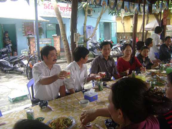 Hoạt động của 87TưNghĩa nhân ngày Nhà giáo Việt Nam 20/11/2012  DSC00496
