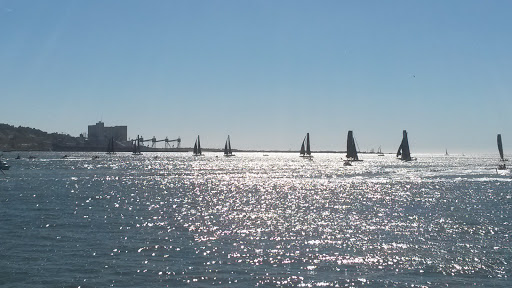 Algés beach