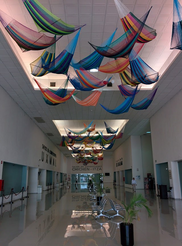 Centro de Convenciones Yucatán Siglo XXI