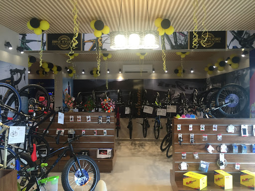 Bike Studio Amravati, A R Bicycles, Nakoda Villa, Opp. to Mantri Motors, Sharda Nagar, Amravati, Maharashtra 444601, India, Sportswear_Shop, state MH