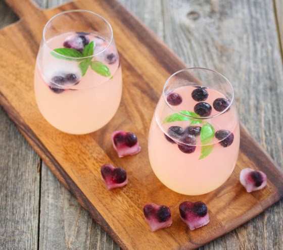 photo of two glasses of Lemonade with Blueberry Lemon Mint Ice Cubes