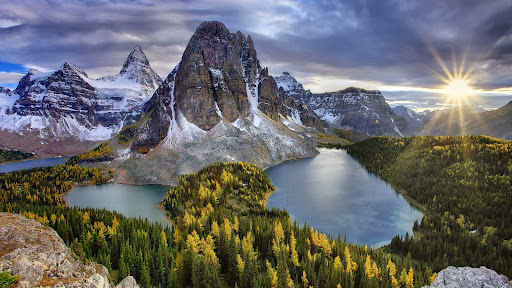 Mount Assiniboine, British Columbia.jpg