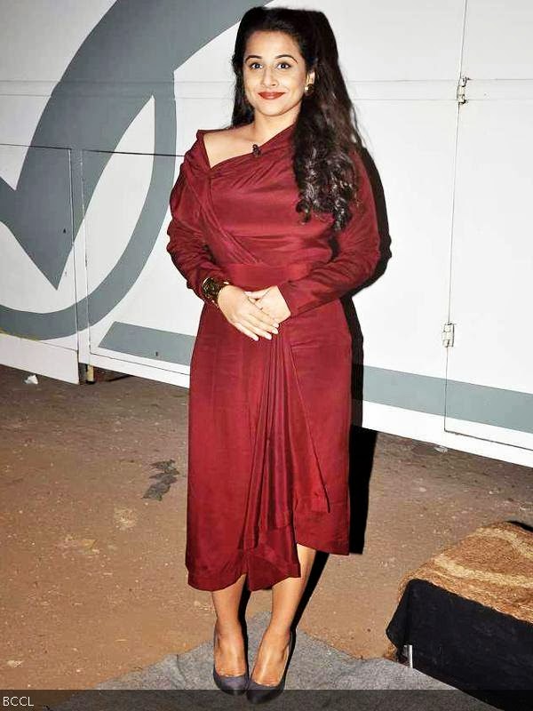 Vidya Balan looks refreshing in Anand Kabra dress during the promotion of the movie Shaadi Ke Side Effects, on the sets of the TV show Comedy Nights With Kapil. (Pic: Viral Bhayani)