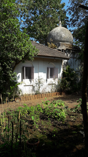 Dev Cottages, Devrukhaker Wadi, Opp Saral Grampanchayat, Alibag - Revas Rd, Maharashtra 402201, India, Cottage, state MH