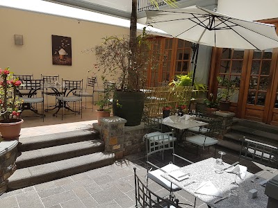 Photos of Le Courtyard Restaurant