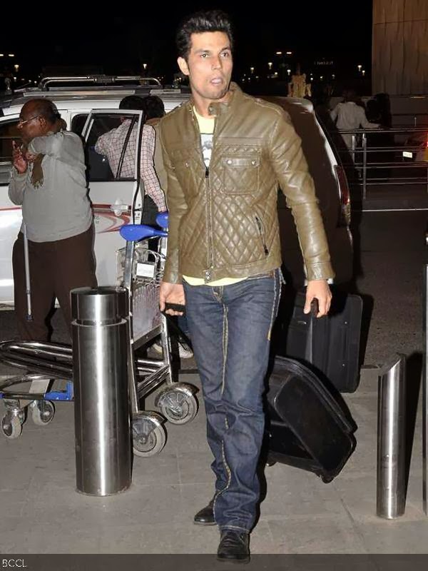 Randeep Hooda at Mumbai airport, on February 16, 2014. (Pic: Viral Bhayani)