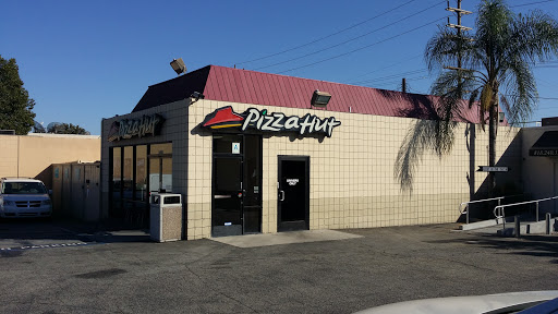 Pizza Restaurant «Pizza Hut», reviews and photos, 1428 W Glenoaks Blvd, Glendale, CA 91201, USA
