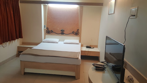 Hotel Derby, Kalyan - Badlapur Rd, Vitthalwadi, Ulhasnagar, Maharashtra 421003, India, Hotel, state MH