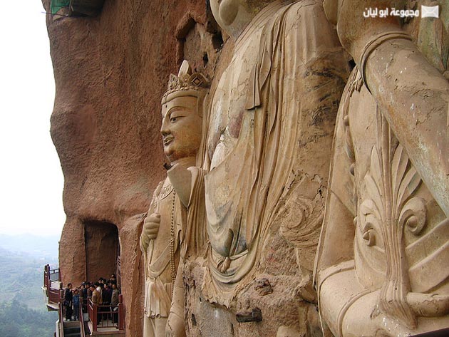 تماثيل بوذا في الصين Maijishan%2520grottoes%2520grotto%2520china%2520chinese%2520caves%2520cave%25203