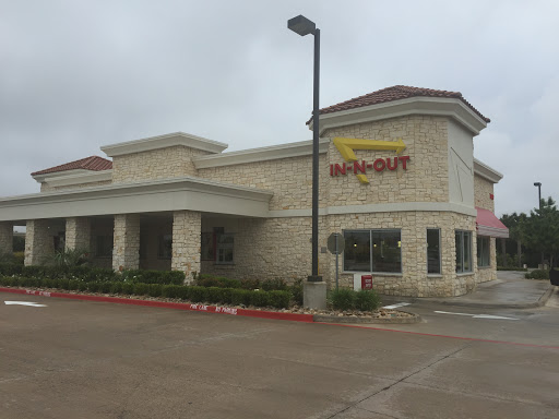 Hamburger Restaurant «In-N-Out Burger», reviews and photos, 1221 U.S. 287 Frontage Rd, Mansfield, TX 76063, USA