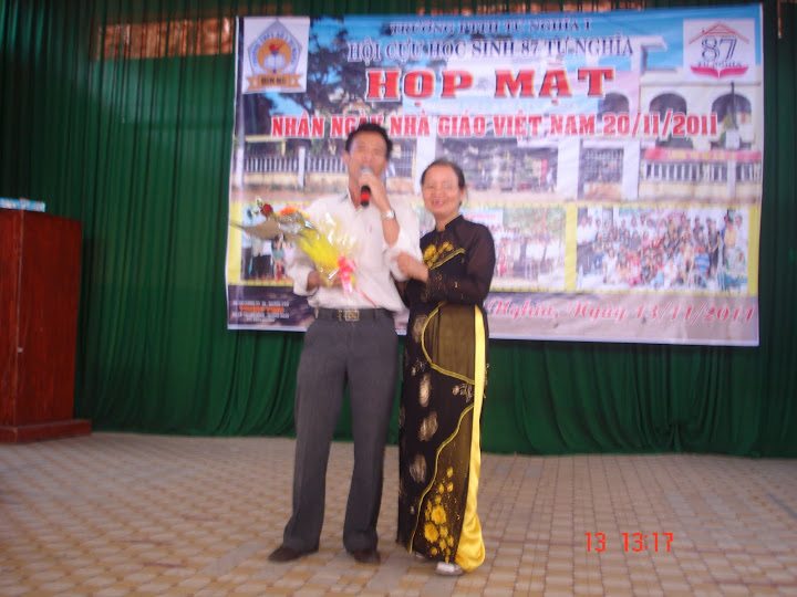 Chào mừng Ngày nhà giáo Việt Nam 20/11 2010 - Page 3 DSC00078