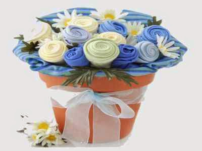 Macetero con paño en forma de flores Macetero con paño en forma de flores