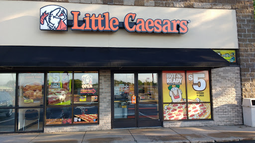 Pizza Restaurant «Little Caesars Pizza», reviews and photos, 1920 Crest View Dr, Hudson, WI 54016, USA