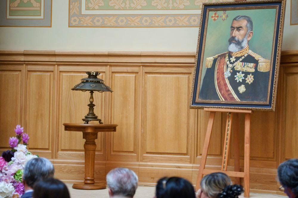 Familia Regală la Biblioteca Centrala Universitara Regele Carol I - Principesa Margareta, principele Radu Familia Regală la Biblioteca Centrala Universitara Regele Carol I - Principesa Margareta, principele Radu