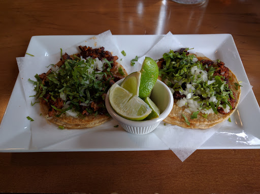 Mexican Restaurant «caliente mexican grill & bar», reviews and photos, 14636 Pulaski Rd, Midlothian, IL 60445, USA