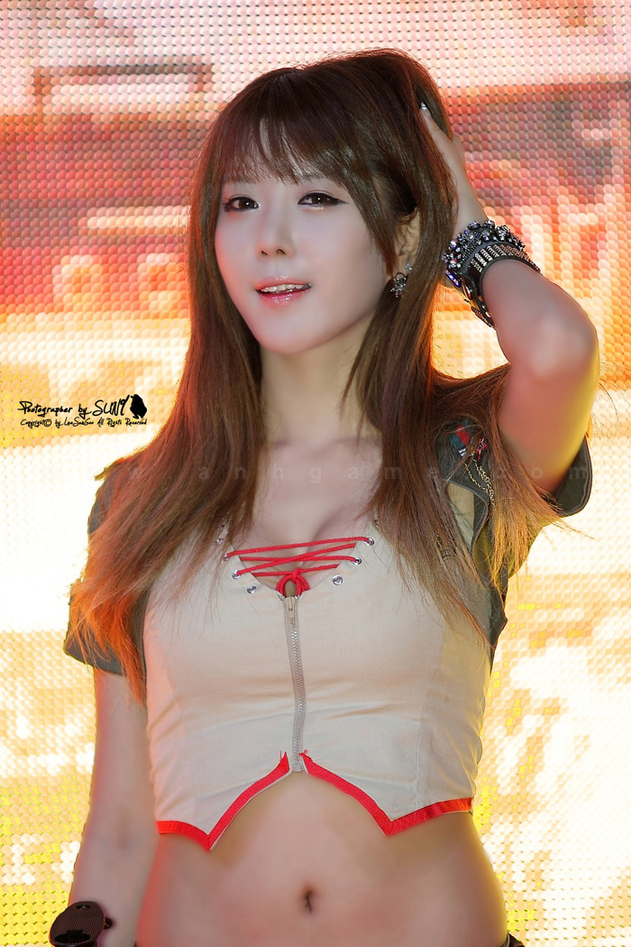 Showgirl G-Star 2012: Heo Yoon Mi - Ảnh 75