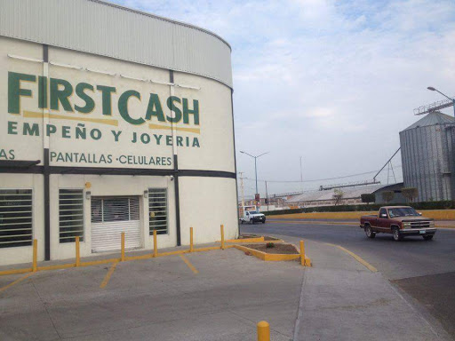 First Cash, Valle De Santiago - Uriangato 20, Centro, 38400 Valle de Santiago, Gto., México, Casa de empeños | GTO