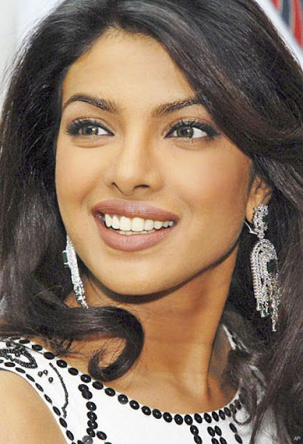 sexy priyanka Chopra, indian hot actress, sexy miss world