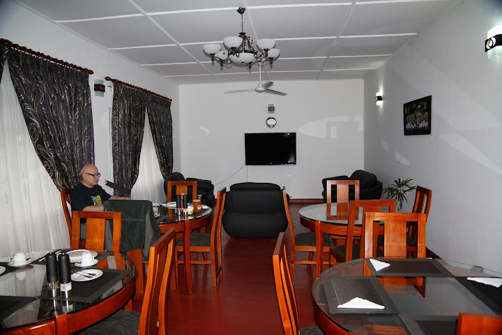 Шри-Ланка: на машине 1 100 км,  фото без комментариев, март-апрель 2013г.