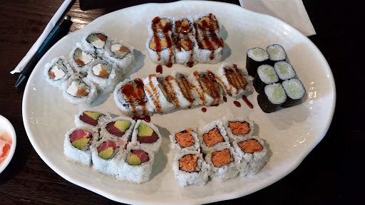 Sushi Restaurant «Teaneck Sushi», reviews and photos, 972 Teaneck Rd, Teaneck, NJ 07666, USA