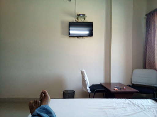 Hotel Sri Shiva Shakti, Opp. Tourist Bus Stand, Sannidhi St, Srikalahasti, Andhra Pradesh 517644, India, Hotel, state AP