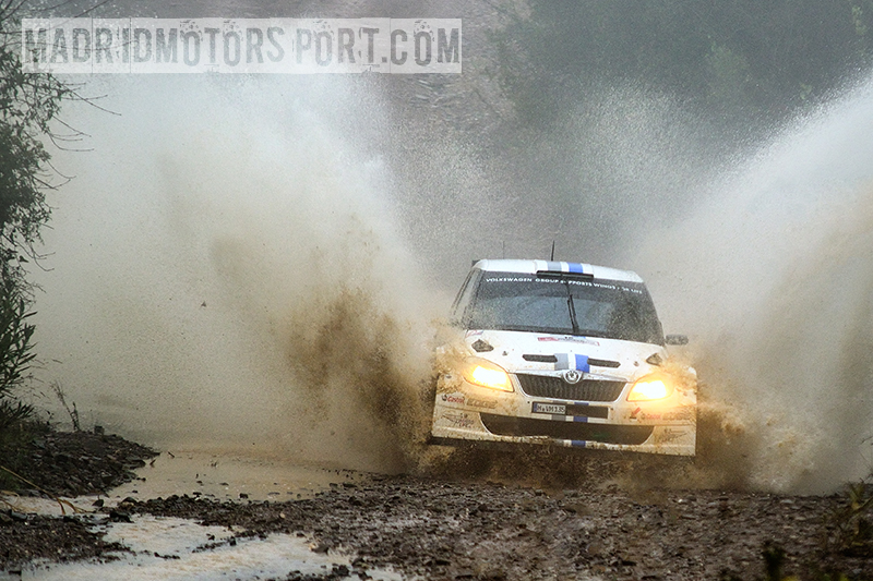 WRC Portugal 2012 S%25C3%25A9bastien-Ogier-y-Julien-Ingrassia_Skoda-Fabia-S2000