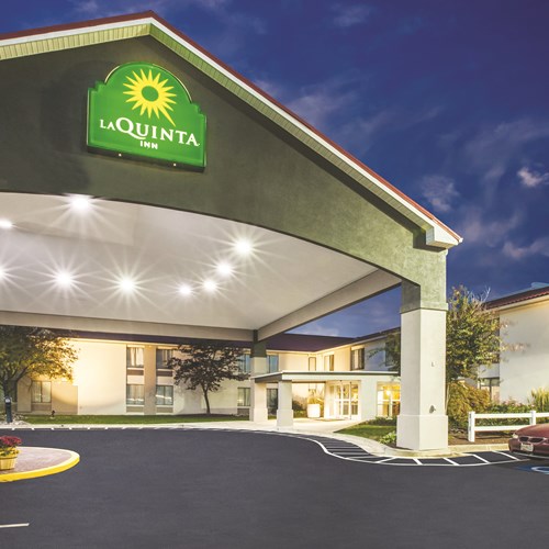 La Quinta Inn by Wyndham Waldorf logo