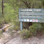 Sign post for Couranga Track (33767)