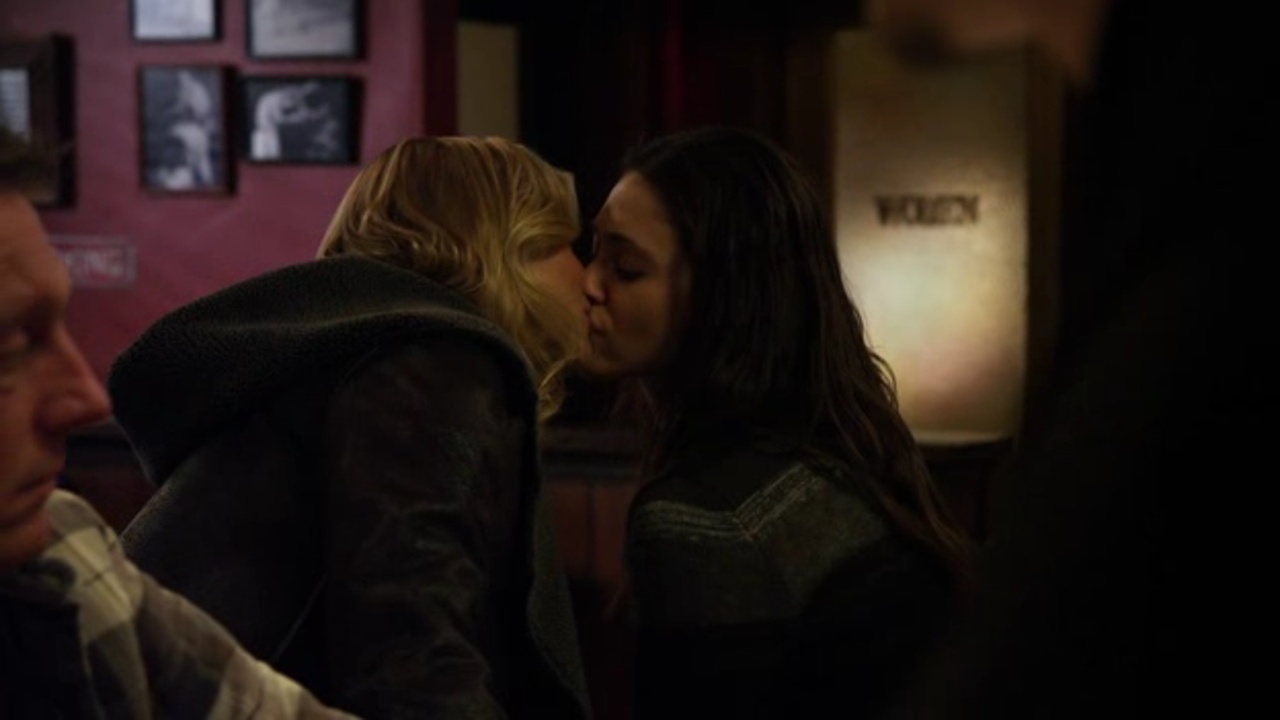 Emmy Rossum And Amy Smart Lesbian Kiss Lesmedia
