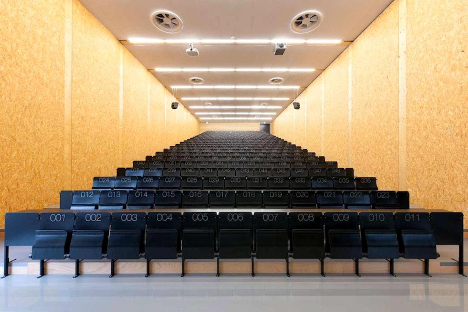 Lecture Hall by Deubzer König Rimmel Architekten