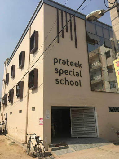 Prateek Special School, #231, Block B, Jain Colony, Mubarakpur Dabas, Delhi, 110081, India, Special_Education_School, state UP
