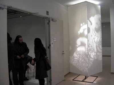 国内外のアーティストが出展する現代アート展「トランスナショナルアート２０１３」に大判和紙のアート作品「kon-gara」を出展