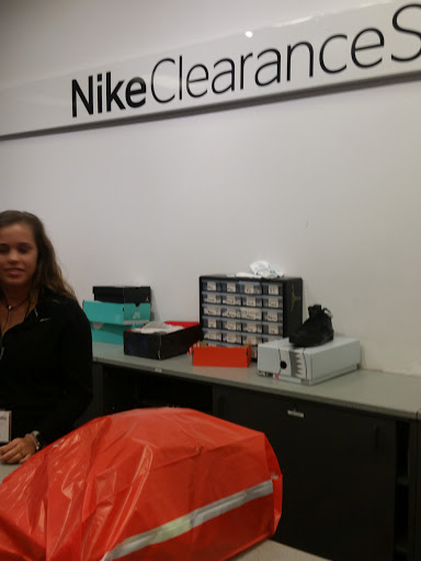 Sporting Goods Store «Nike Clearance Store», reviews and photos, 530 Outlet Village Blvd, Lebanon, TN 37090, USA