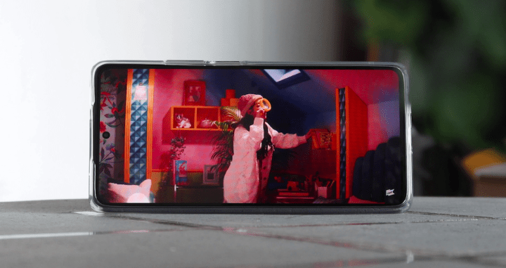 Xiaomi 11T w/ 120Hz AMOLED, MediaTek 1200 Ultra, Review