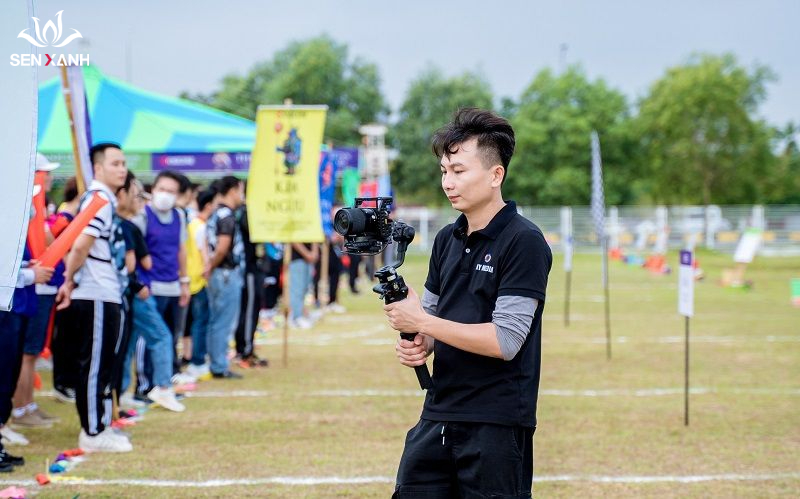 Thuê ekip chụp ảnh quay video để lưu lại những hoạt động ý nghĩa
