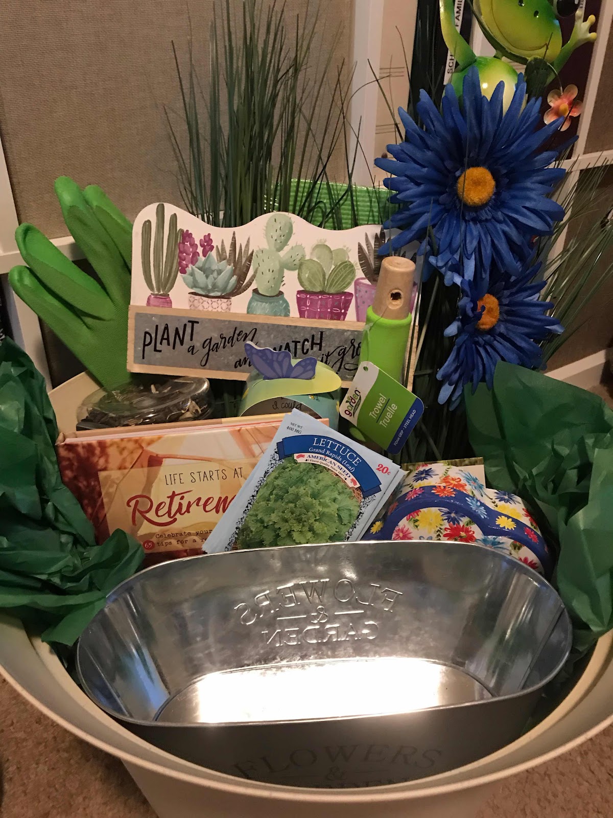Retirement Gift Basket (Garden Theme)