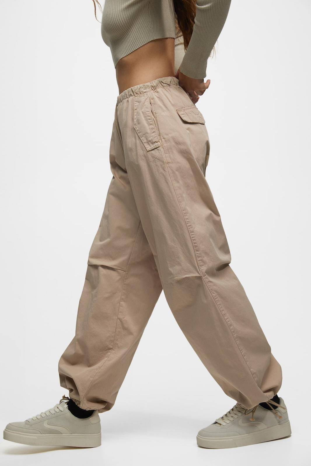 How to Wear Parachute Pants for a Chic Look