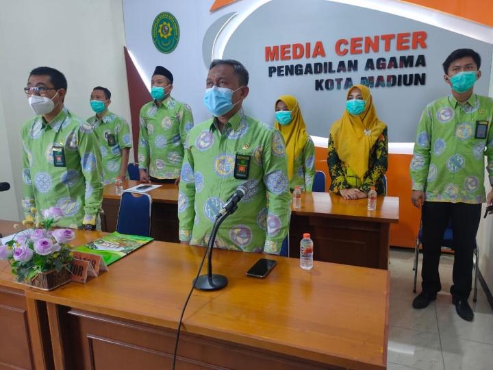 C:\Users\user\Documents\BERITA\48. LOUNCHING 4 APK\1.jpg