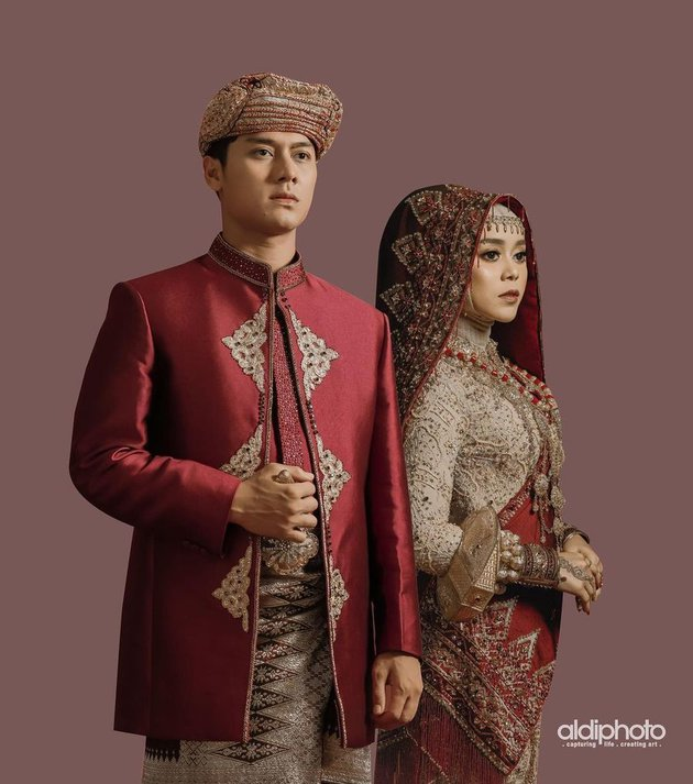 Inspirasi Baju Pernikahan Pria Minang ala Rizky Billar