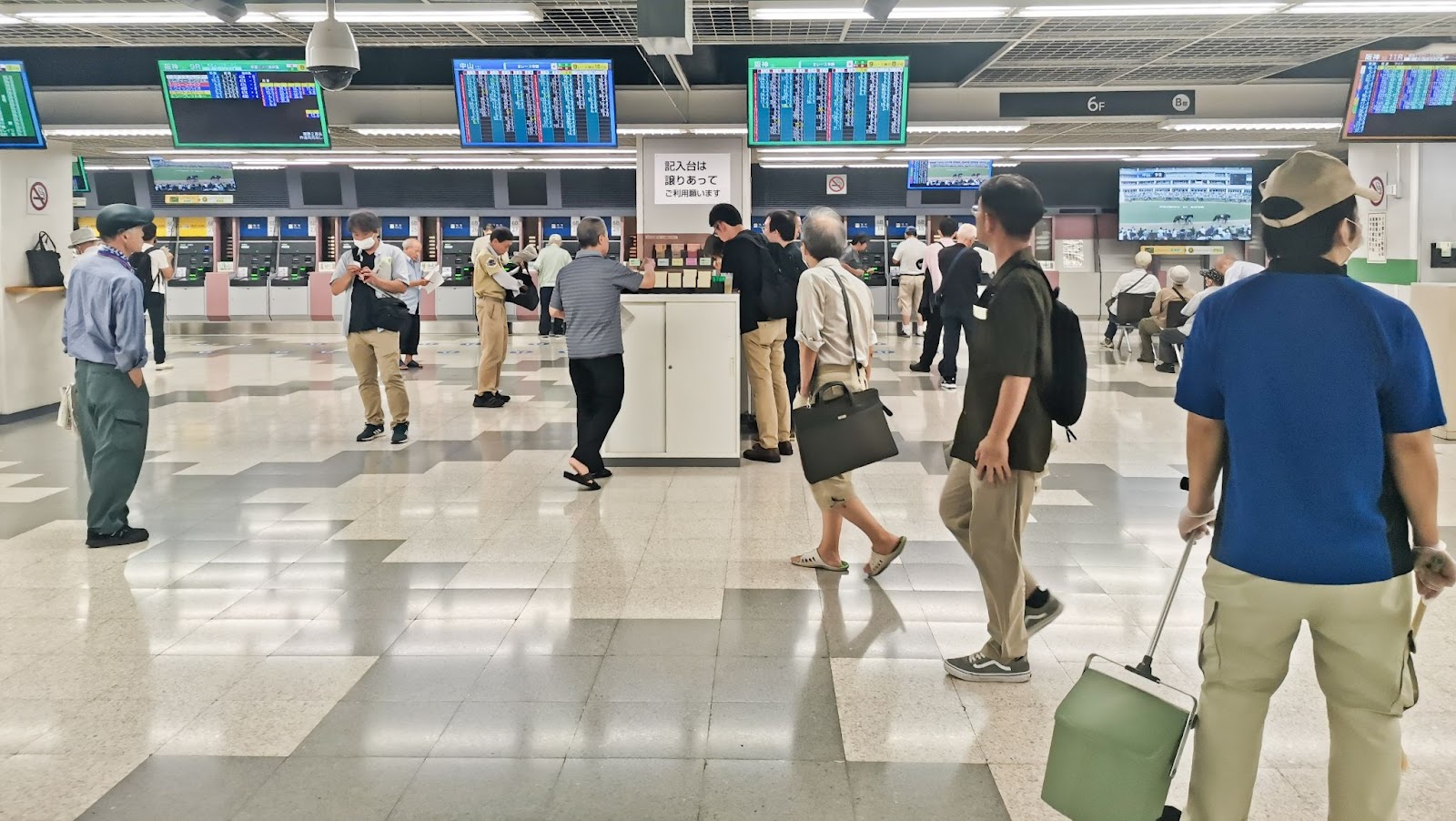 ウインズ後楽園の無料席（一般フロア）