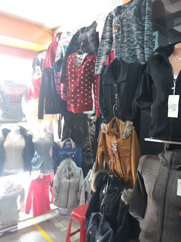 Opiniones de Ropa De Mujer Local 1390 en Quito - Tienda de ropa