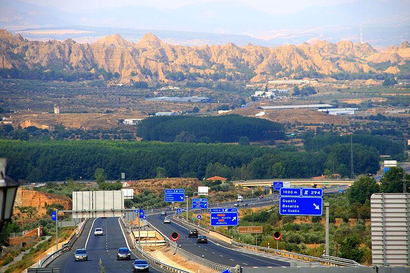File:Autovia a Granada - panoramio.jpg