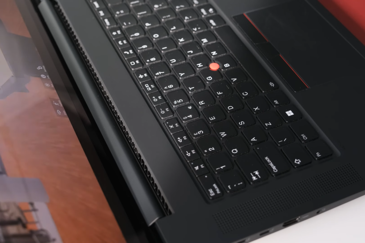 Lenovo-ThinkPad-P1-Gen-5-Laptopkhanhtran-6