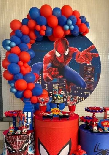 Decoração do Homem-Aranha simples para festa infantil