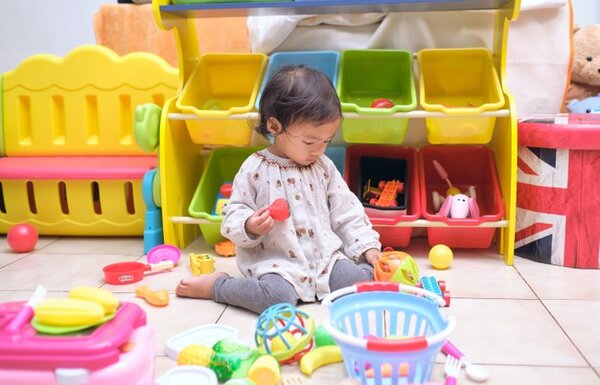 Montessori dạy trẻ học cách tập trung 