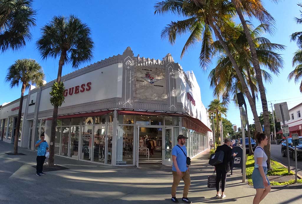 Lincoln Road Mall | Stores