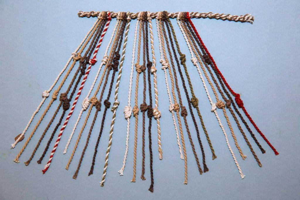 https://escolaeducacao.com.br/wp-content/uploads/2020/02/quipu-inca-2-1024x682.jpg