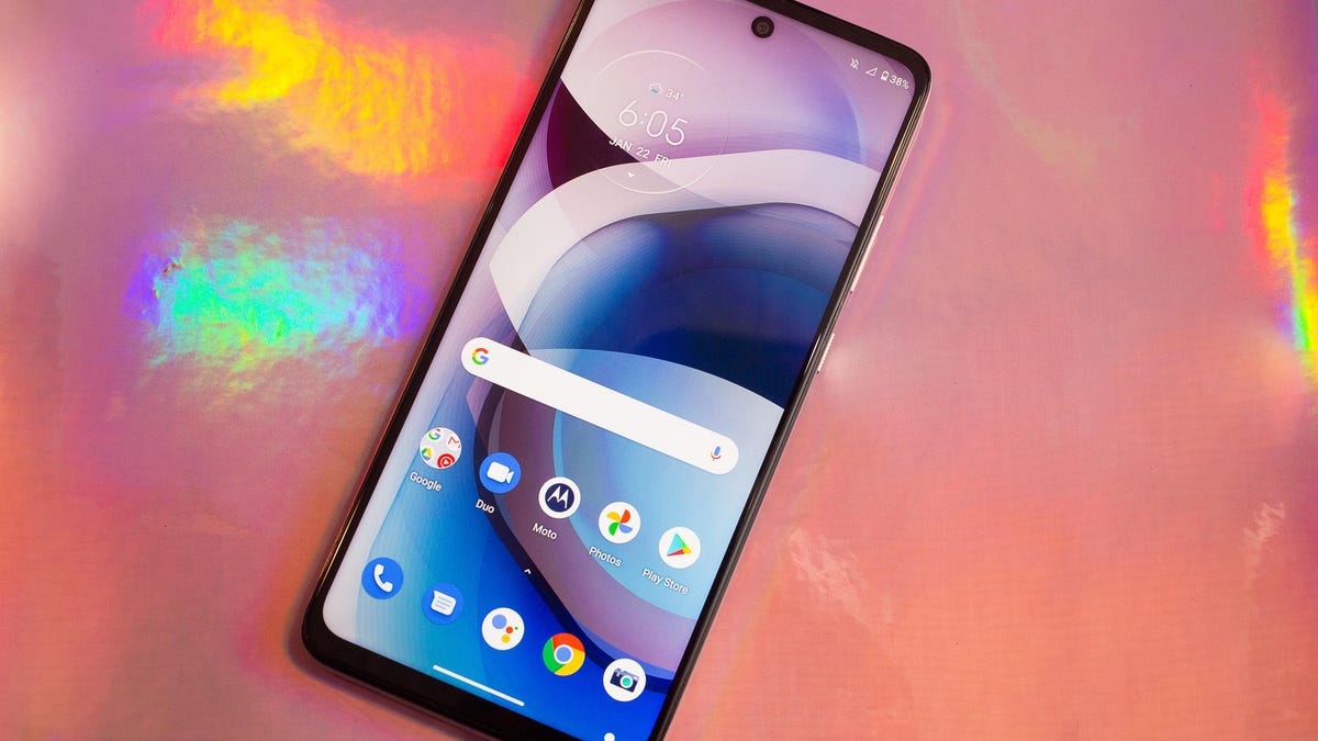 This image shows the display of the Motorola One 5G Ace.